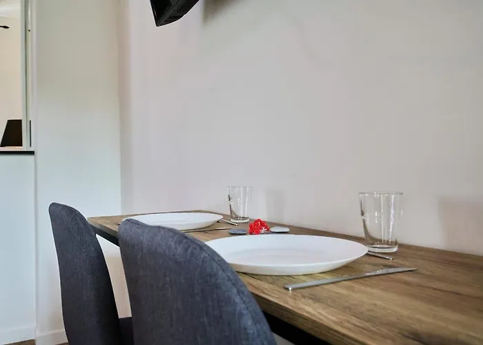 Grand Avec Balneo Proche Gare Estalagem